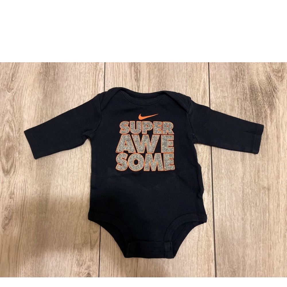 Nike Boy Onesie Bundle 0-3 Months - Picture 7 of 7